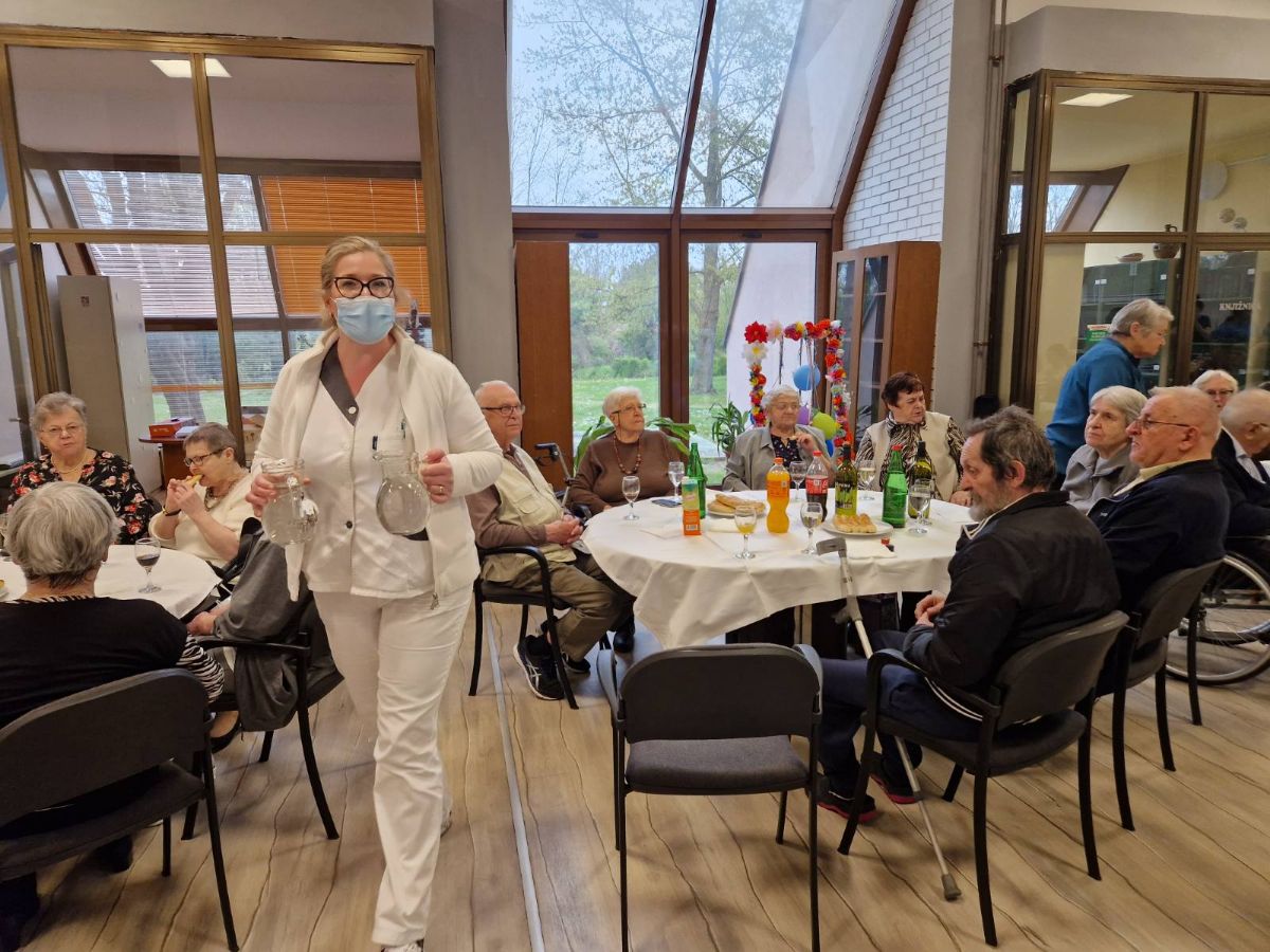 00000299 img f05bdab7e1eafbfa978b4d1527d455bd v