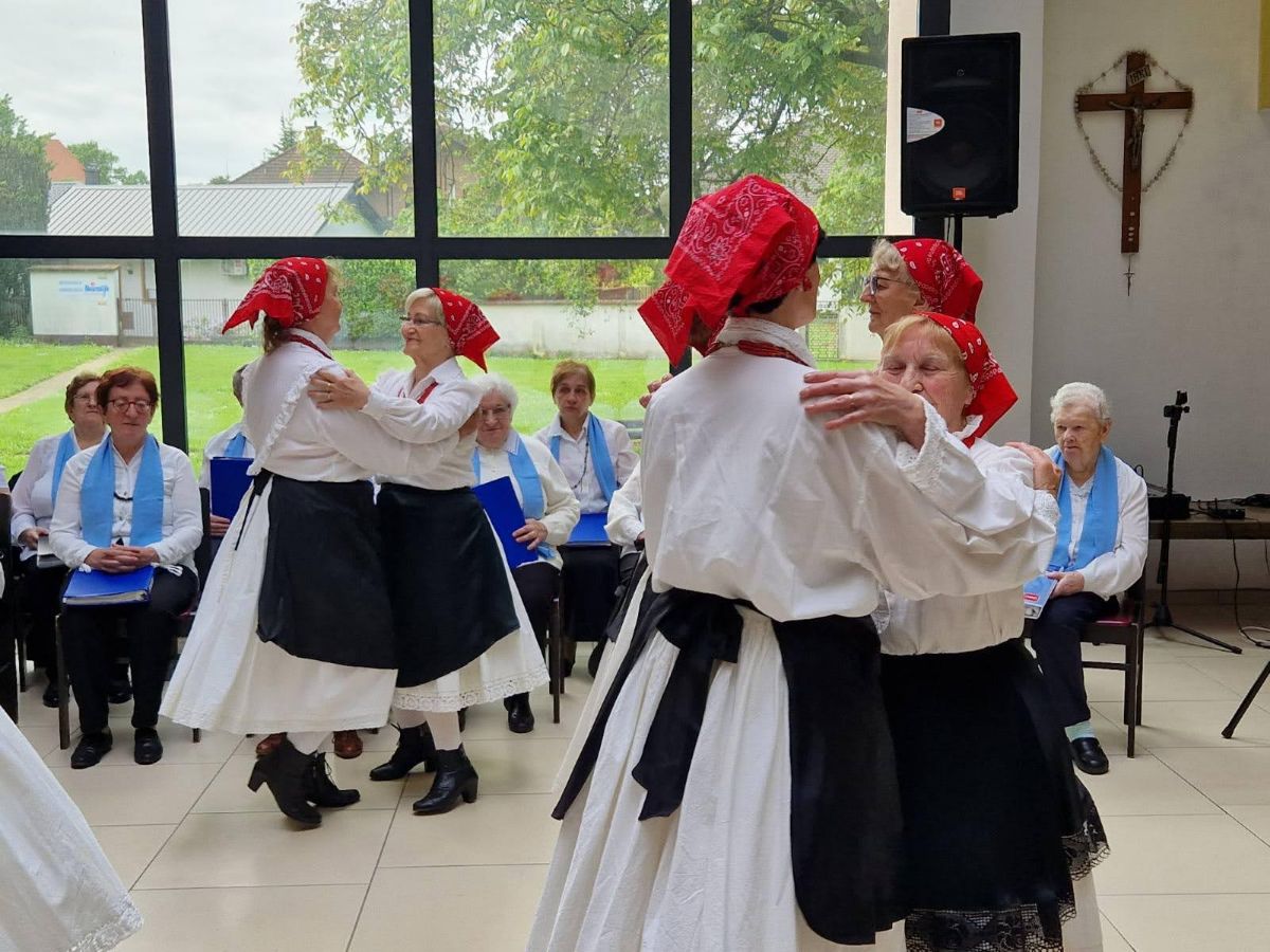 00000356 img 3081de0bfba99c9e37361f8924dc0581 v