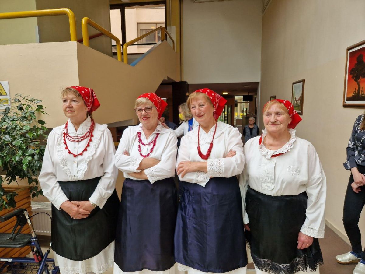 00000360 img f6b54cdcaff607371bbe5d45fb1f7426 v