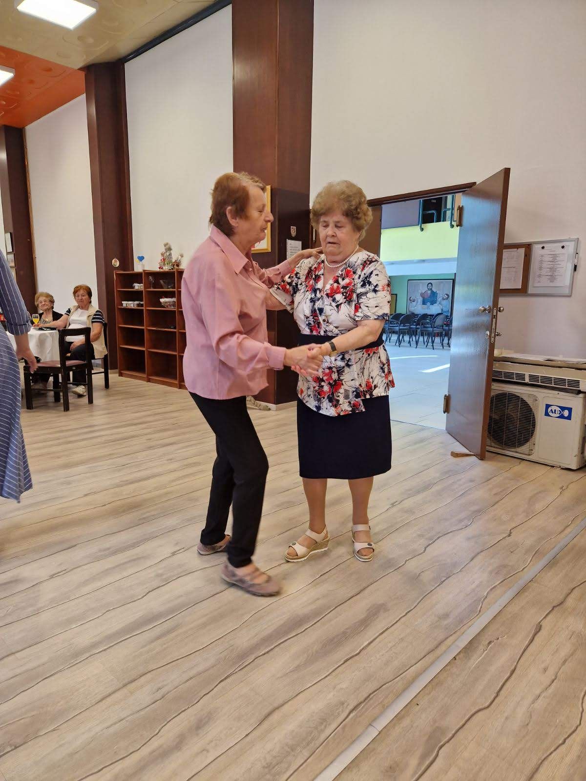 00000381 img c85a2f46c958716e9d4c1d99b4cfee4f v 00000381 img c85a2f46c958716e9d4c1d99b4cfee4f v