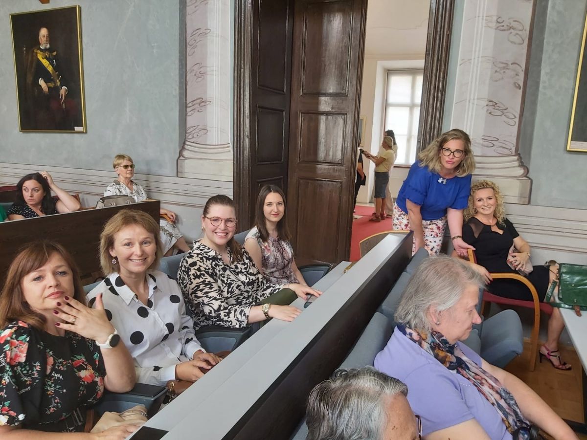 00000389 img 1112399a33ab3f26f078e2943276357e v