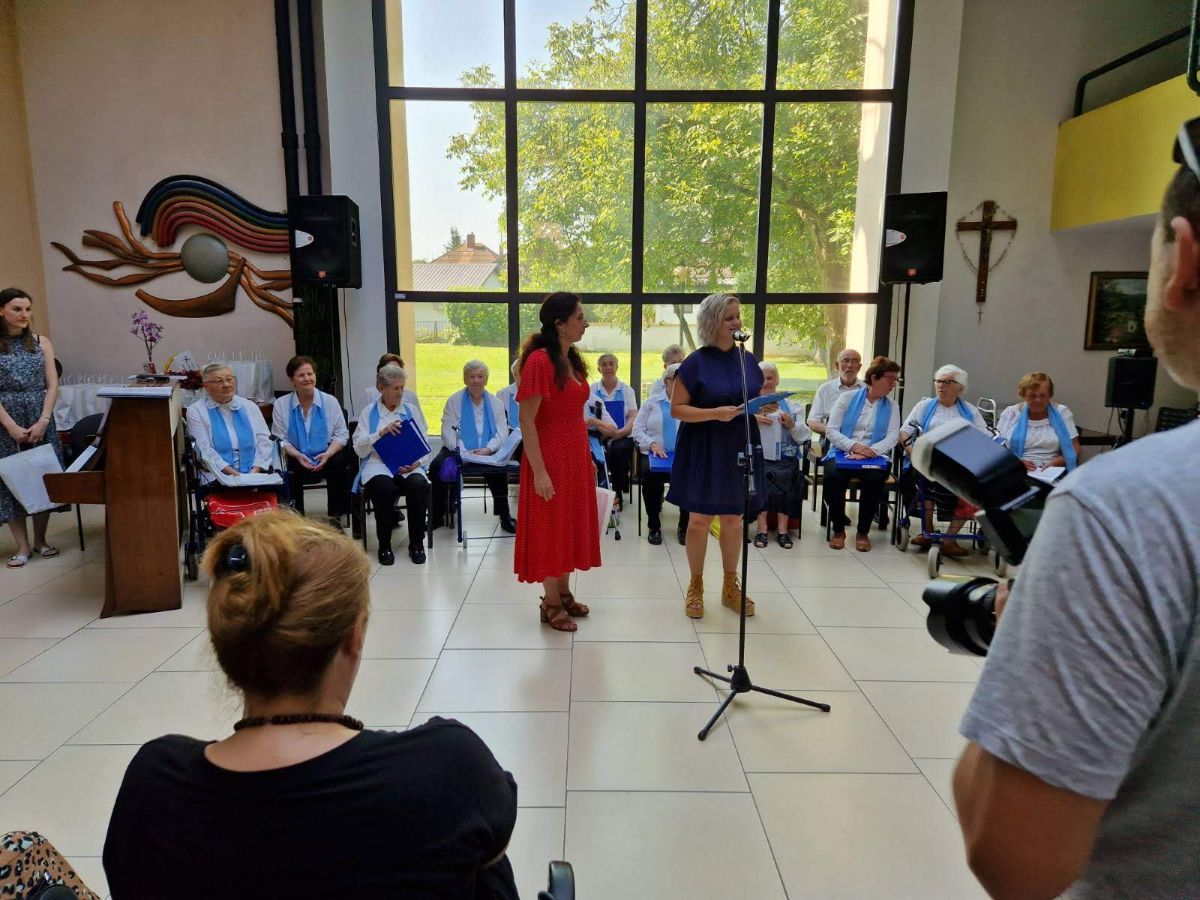 00000403 img c36faa3e5df089314ac5fbaf13054345 v