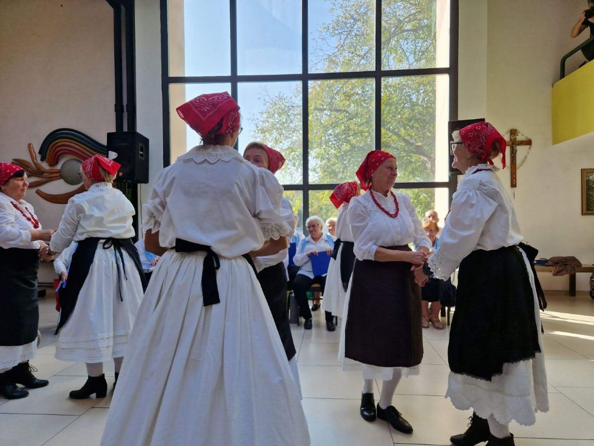 00000438 img 160557377d8e1490edeb6e578e2d4da3 v 00000438 img 160557377d8e1490edeb6e578e2d4da3 v