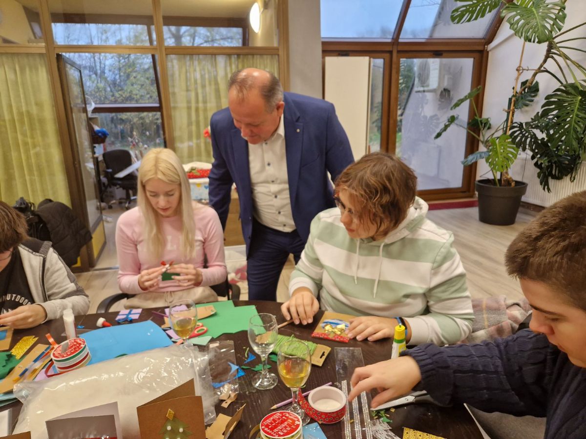 00000473 img 6f4ca3b7a3e874b3e3d9c4625b861868 v