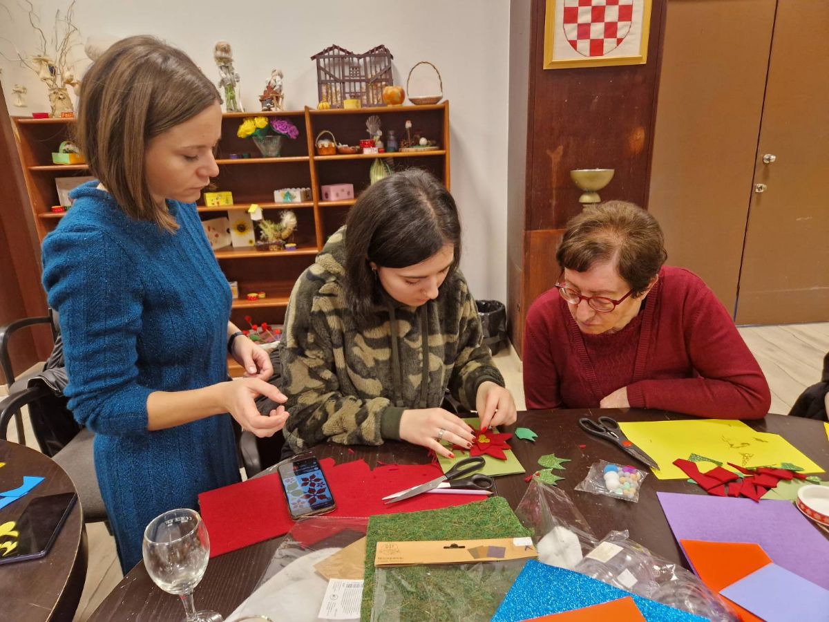 00000474 img 49bc8c57b39fcda507d954b94b24f30d v