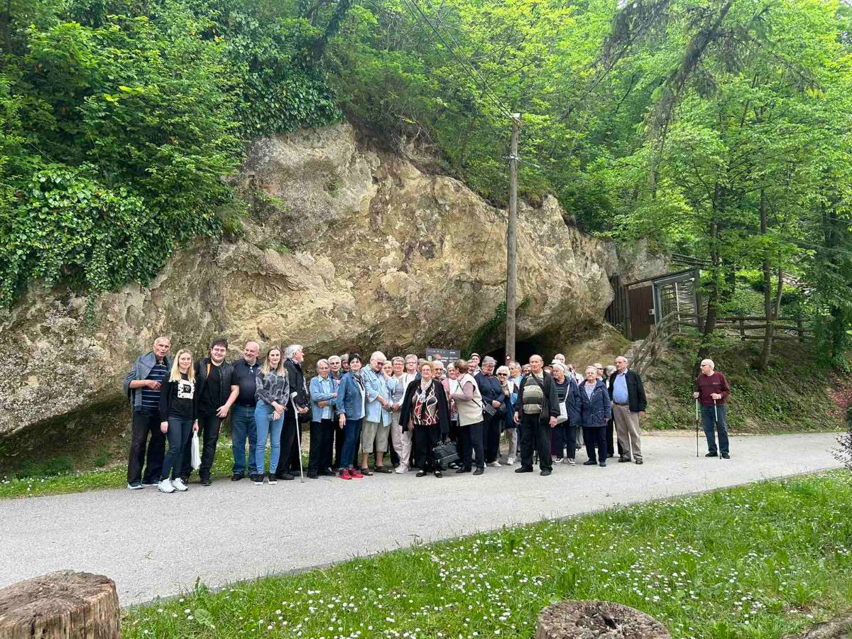 00000523 img c2715aadfdc70d9e25247334b8b7dc18 v