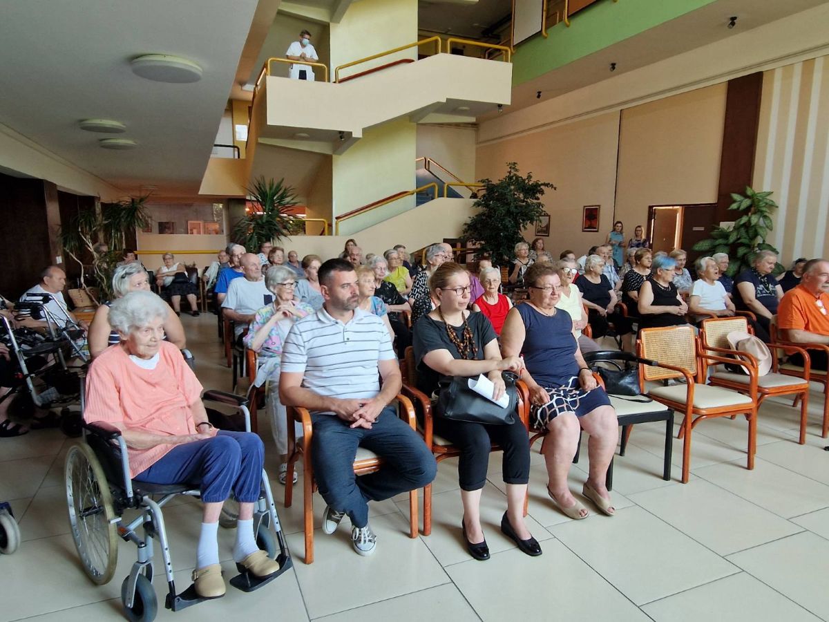 00000553 img 29fa97a3779fdf858ecab5e5cea2737d v