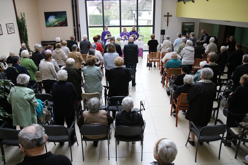 00000695 1 10 00000695 1 10