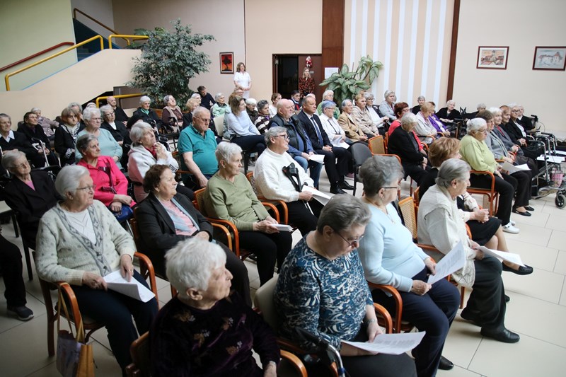 00000696 1 9 00000696 1 9