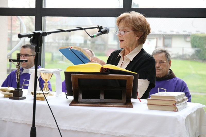 00000699 1 6 00000699 1 6