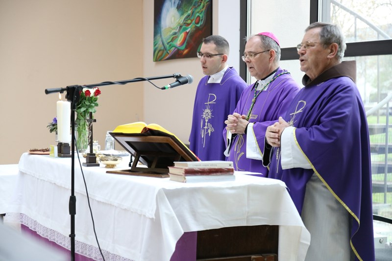 00000704 1 1 00000704 1 1