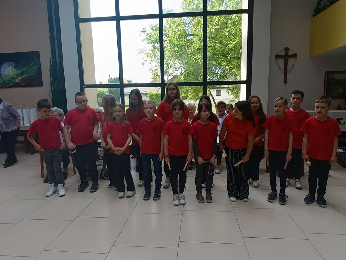 00000762 img 0ba6550b3a5ca3f8352f00b4135cb9df v 00000762 img 0ba6550b3a5ca3f8352f00b4135cb9df v