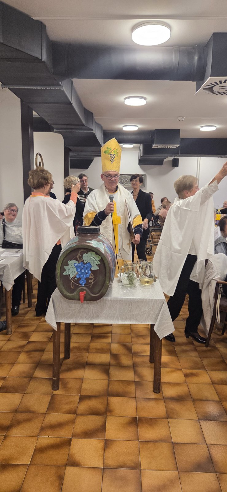 00000854 img e32efc7c991618a4e205615e0d8ed4fe v