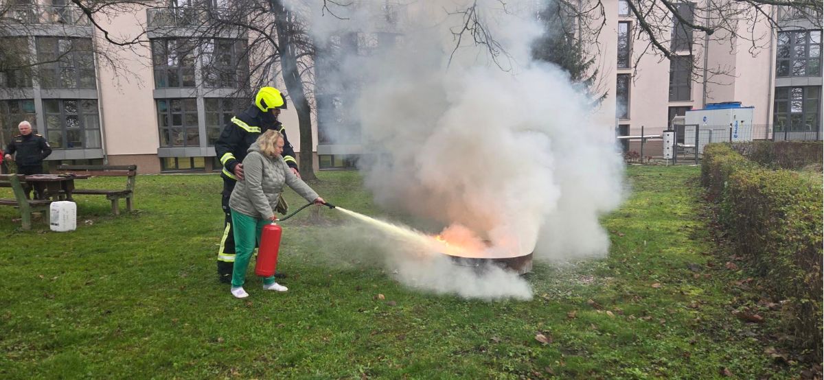 00000885 img 3f8f09aa2a8338f35cd8b6c7411550aa v