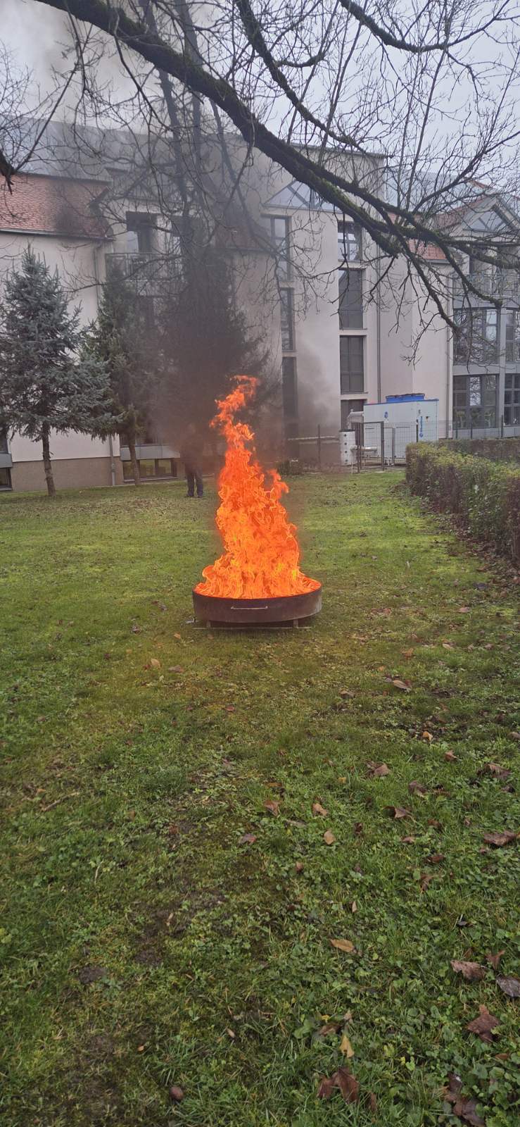 00000889 img 5bf08f8d70453d2b5baa4e31849d70f7 v