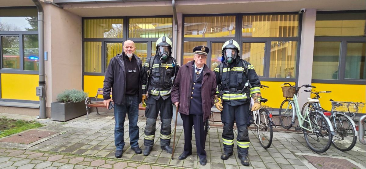 00000893 img 28cf78db8d2f348e58d7e138b489d974 v