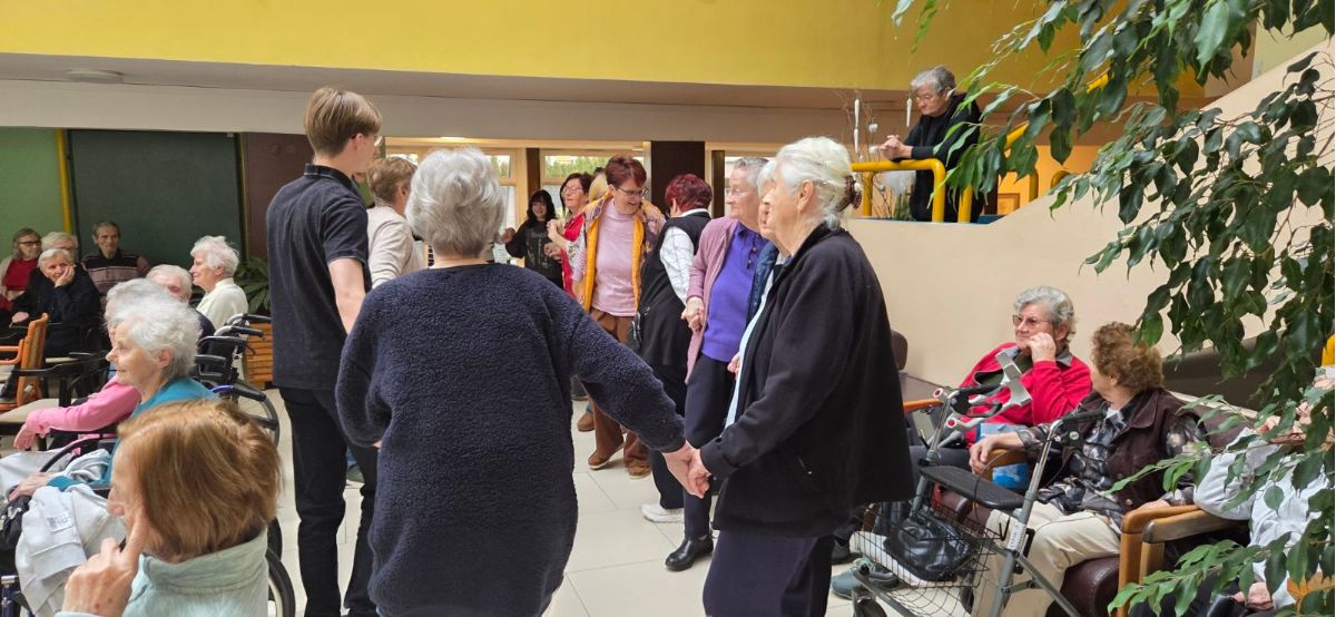 00000916 img c2f44d4dfda2984c5ffe1496fc8d5015 v